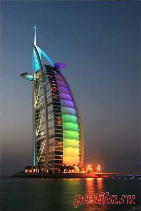 Дубай. Роскошная гостиница Бурдж Аль Араб