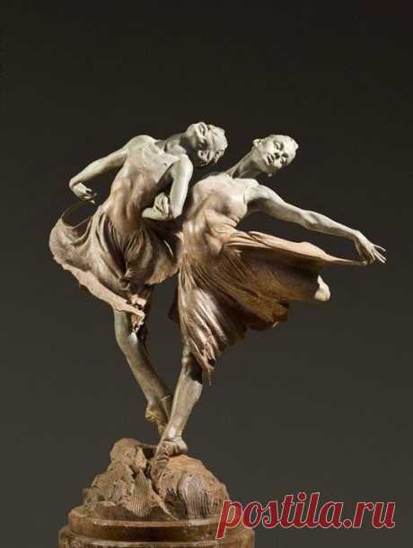 Richard MacDonald – один из самых популярных американских скульпторов