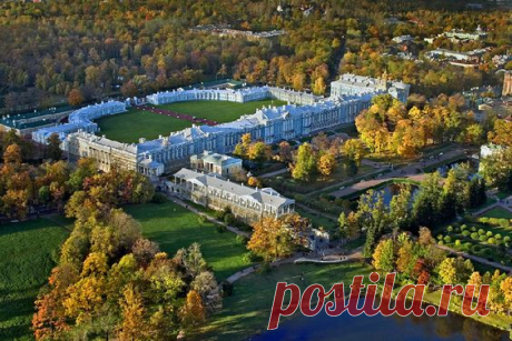 This breathtaking aerial view of the Catherine Palace at Tsarskoye Selo allows one to appreciate the sheer size of this magnificent Imperial residence. |  Pinterest • Всемирный каталог идей