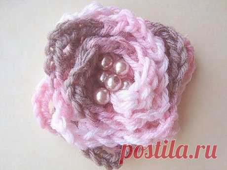 ▶ How to crochet a flower, slow enough for beginners. - YouTube