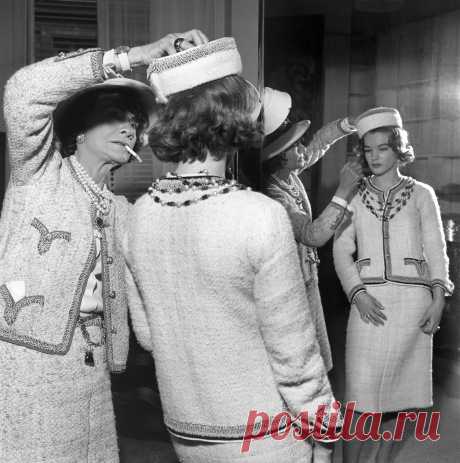 PARIS, FRANCE - CIRCA 1960: Romy Schneider at Coco Chanel studio, in Cambon street, in the 1960's in Paris, France.