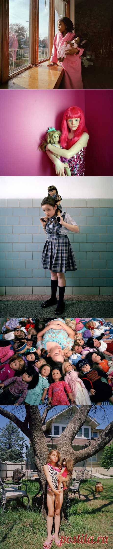 Детская подружка: девочки и их куклы (фото) / Малютка