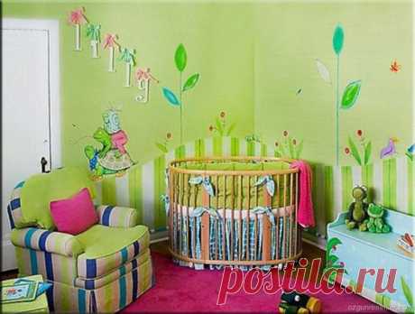 Красочная детская комнатка