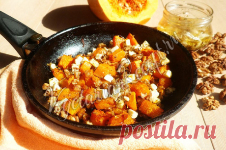 Морковь, запеченная в духовке с орехами и сыром - рецепт с фото