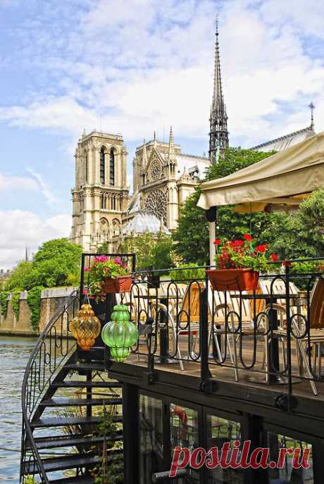 River Deck, Paris, France