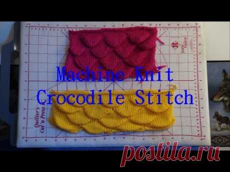 Machine Knit Crocodile Stitch - YouTube