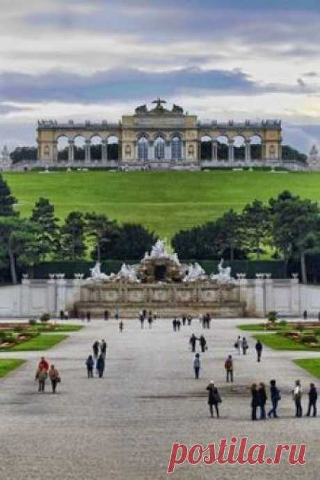 TOP 10 MUST SEE ATTRACTIONS IN VIENNA