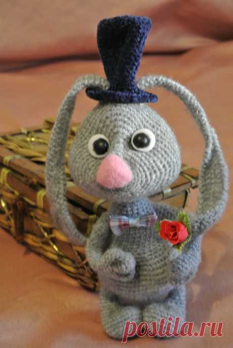 Rabbit gray. Soft toy. Handmade. Amigurumi. от VintageVilageShop