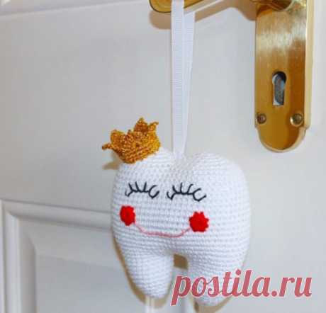 Crochet Tooth Fairy Pouch Pattern Video Tutorial