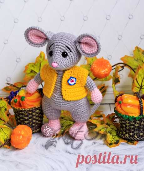 PDF Мышонок Тинки крючком. FREE crochet pattern; Аmigurumi doll patterns. Амигуруми схемы и описания на русском. Вязаные игрушки и поделки своими руками #amimore - Мышь, мышка, мышонок, крыса, rat rata, rato, ratte, szczur, szczur, mouse, ratón, maus souris, mysz myši. Amigurumi doll pattern free; amigurumi patterns; amigurumi crochet; amigurumi crochet patterns; amigurumi patterns free; amigurumi today.