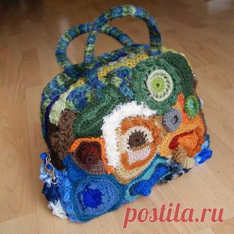 Crochet freeform bag sq web