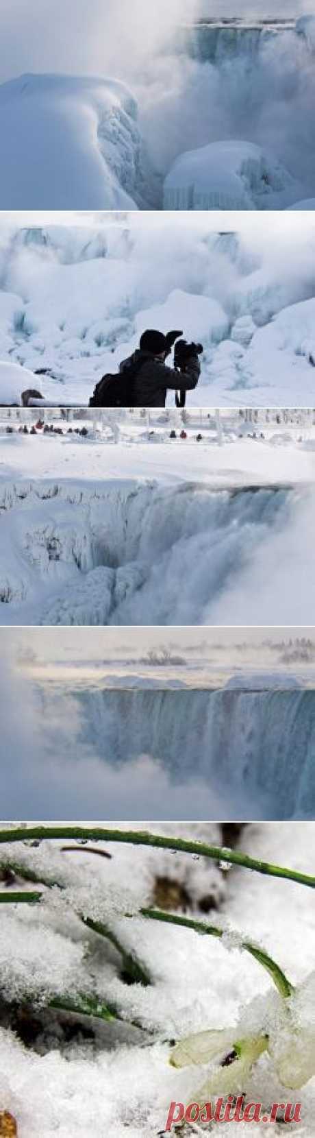Замерзший Ниагарский водопад