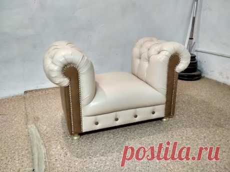 Пуфик оттоманка с каретной стяжкой.  Своими руками. (The Chesterfield Ottoman. Handmade).