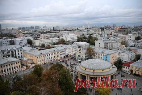 Названы районы Москвы с сильно подорожавшим жильем. Сильнее всего в начале 2023 года новостройки подорожали в районе Замоскворечье — в среднем на 33,6 процента за год, до 918,5 тысячи рублей за один квадратный метр. Локации Старой Москвы с наибольшей положительной динамикой цен на первичном рынке назвали аналитики компании «Бест-Новострой» в своем исследовании.