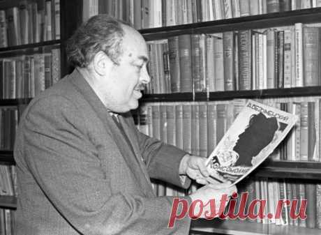 125 лет со дня рождения советского поэта Александра Безыменского — NashTeatr.com