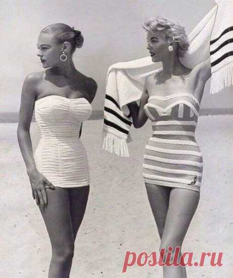 Купальники 1954 года. Сейчас это называется платье 😄