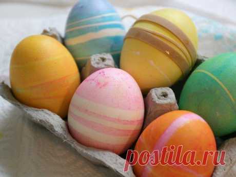 Как покрасить пасхальные яйца в горошек или полосочку