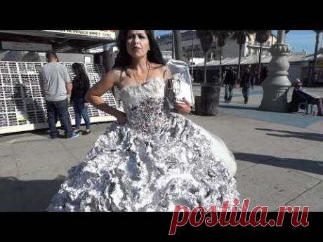 HAND MADE TIN FOIL DRESS VENICE BEACH CALIFORNIA JAN 8, 2012 - YouTube