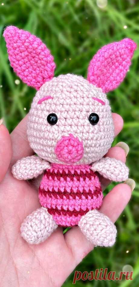 PDF Хрюня крючком. FREE crochet pattern; Аmigurumi animal patterns. Амигуруми схемы и описания на русском. Вязаные игрушки и поделки своими руками #amimore - маленькая свинка, поросёнок, свинья, поросенок из детского мультфильма Винни Пух, Дисней, Disney.