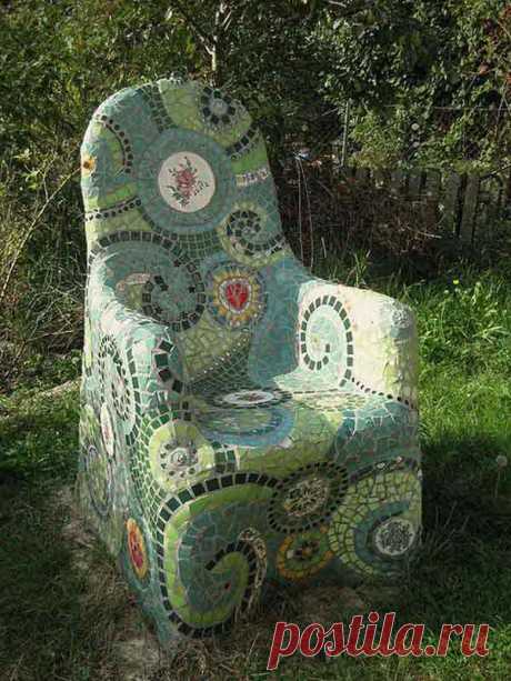 28 Stunning Mosaic Projects for Your Garden