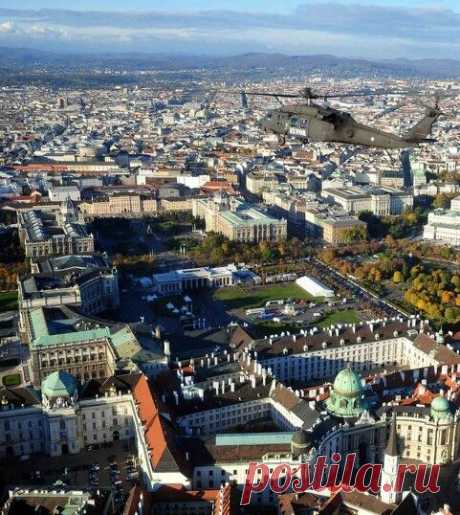 Vienna Heldenplatz, Imperial Palace, Hofburg  |  Pinterest • Всемирный каталог идей