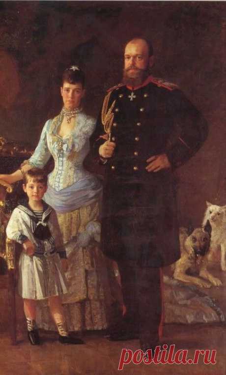 Romanov Family Portrait - Nicholas II with his parents Czar Alexander III and Marie Empress of Russia  |  Pinterest • Всемирный каталог идей