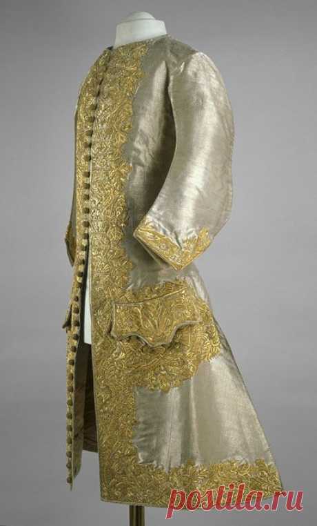 Coronation suit of Peter II, 1727, Museum no. The Moscow Kremlin Museums | Crown of the Russian Empire.