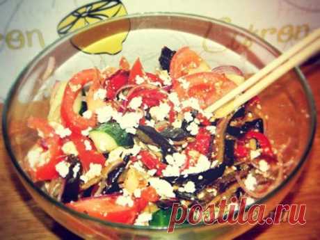Салат «Вкусный» | Диета Дюкана

150 г сухого 0% творога,
1 баклажан,
1 перец (болгарский),
1 помидор,
1 огурец,