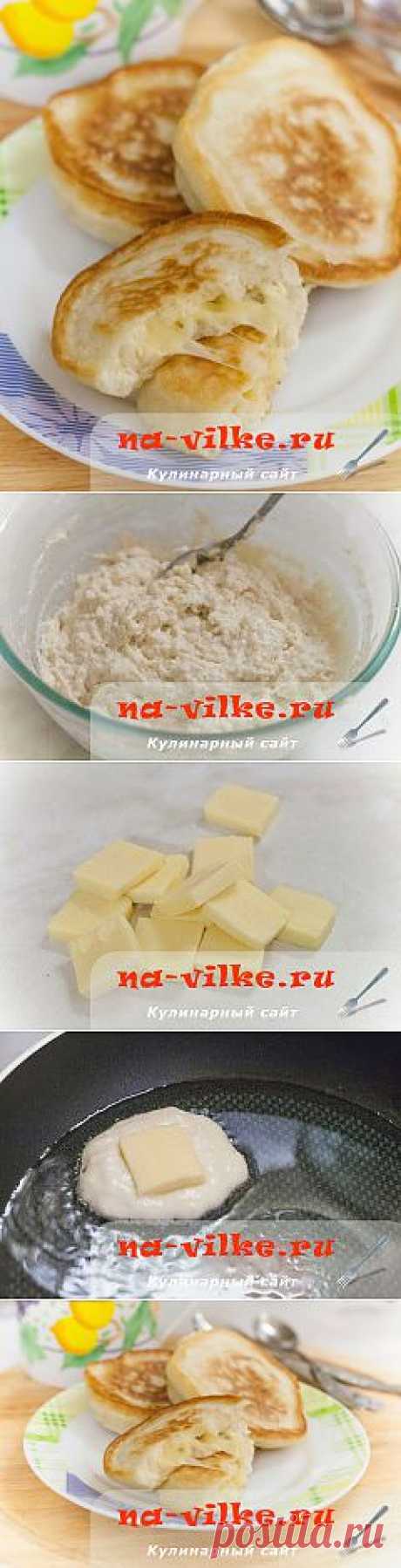 Оладьи с сыром на кефире – рецепт с фото
