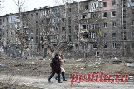 Больница в Донецке осталась без света из-за обстрела. Городская больница и почти пять тысяч бытовых абонентов остались без света из-за обстрела Вооруженными силами Украины (ВСУ) Петровского района Донецка. Украинские снаряды обесточили электрическую подстанцию и 13 трансформаторных будок. Сведений о пострадавших пока не поступало.