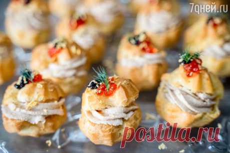 Профитроли с печенью трески: рецепт новогодней закуски от Александра Бельковича: пошаговый рецепт c фото