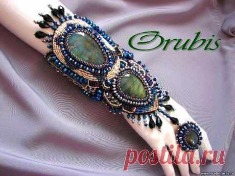 (2) Amazing embroidered jewellery by Orubis | Beads Magic | My favs | Браслеты, Arm Candies и Ювелирные Изделия