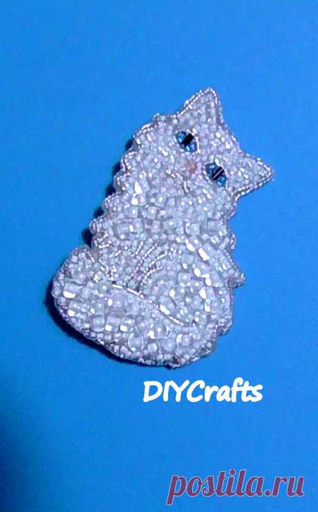 Брошь &quot;Зимняя кошка&quot; из бисера. МК / DIY Beaded brooch &quot;Snow Cat&quot;   #кошка #мастеркласс #брошь #брошькошка #брошьизбисера