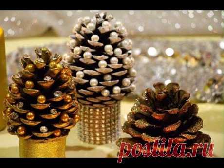 DIY Pine cone Christmas Trees - Miniature Christmas Tree Caft DIY Projects