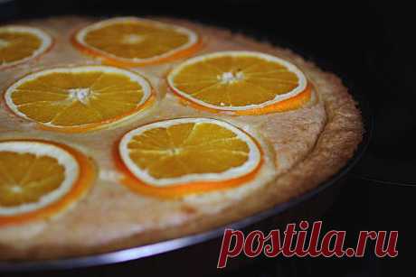 Вкусный лимонный торт с апельсинами.