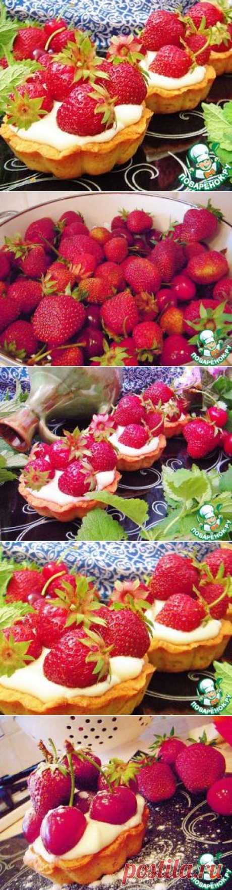 Корзиночки миндальные с сезонными ягодами - кулинарный рецепт