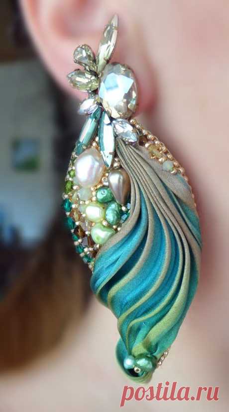 EARRINGS Design by Serena Di Mercione --- beadembroidery, shibori silk