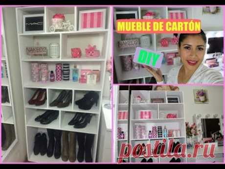 mueble organizador hecho de cartón