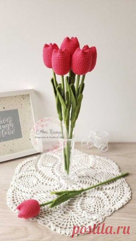 Вязаные тюльпаны Вязаные тюльпаныЭти цветы шедевр вязального творчества, настолько они великолепны.