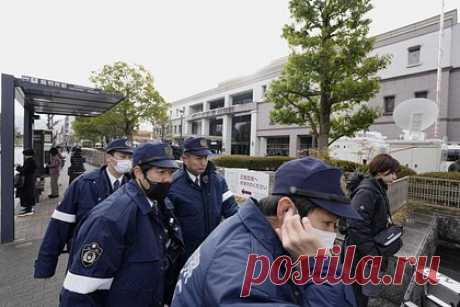 В Японии напавшего на студию аниме приговорили к казни. Окружной суд Киото признал напавшего на студию аниме Синдзи Аобу невменяемым и приговорил к казни. 43-летний Аоба признал вину в поджоге студии Kyoto Animation в июле 2019 года. Защита обвиняемого настаивала на признании недееспособным и ссылалась на наличие у Аобы галлюцинаций, однако суд не счел его невменяемым.