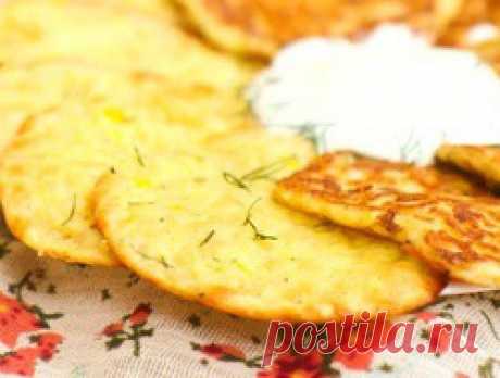 Кабачково-сырные оладьи, запеченные в духовке