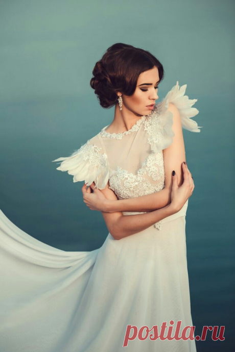 Свадебное платье с крыльями