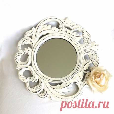 Shabby Chic Mirror Round White Coastal Ornate от EllasAtticVintage