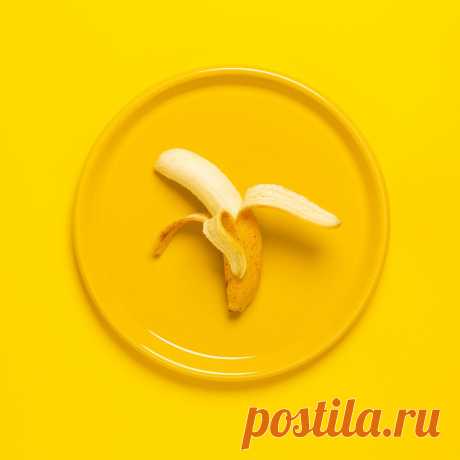 Бананы - уникальный фрукт, любимый всеми за сладкий вкус, нежную мякоть и характерный аромат. Они часто используются в составе косметических смесей для ухода
