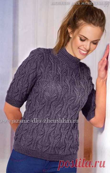 Красивый вязаный джемпер для женщин - пуловер спицами с узором