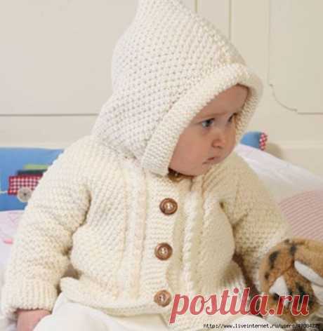 Жакет с капюшоном для малышей от 1-3 месяцев до 3-4 лет. Little Pixie Jacket by DROPS design.