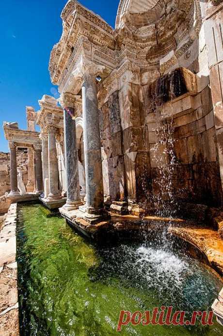 Восстановленное и функционирует Antonins фонтан, #Sagalassos - Агласун, Бурдур, Anatolia