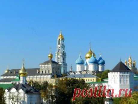 Самые известные монастыри и храмы Москвы и Подмосковья