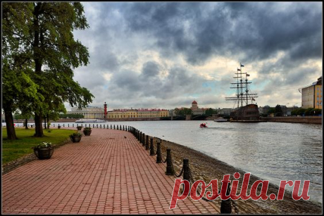 Saint-Petersburg, Russia. Набережная Заячьего острова, Санкт-Петербург   |   Pinterest