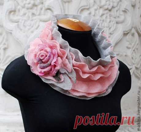 Купить Валяный шарф-воротник горжетка "Утренняя роза" в интернет магазине на Ярмарке Мастеров